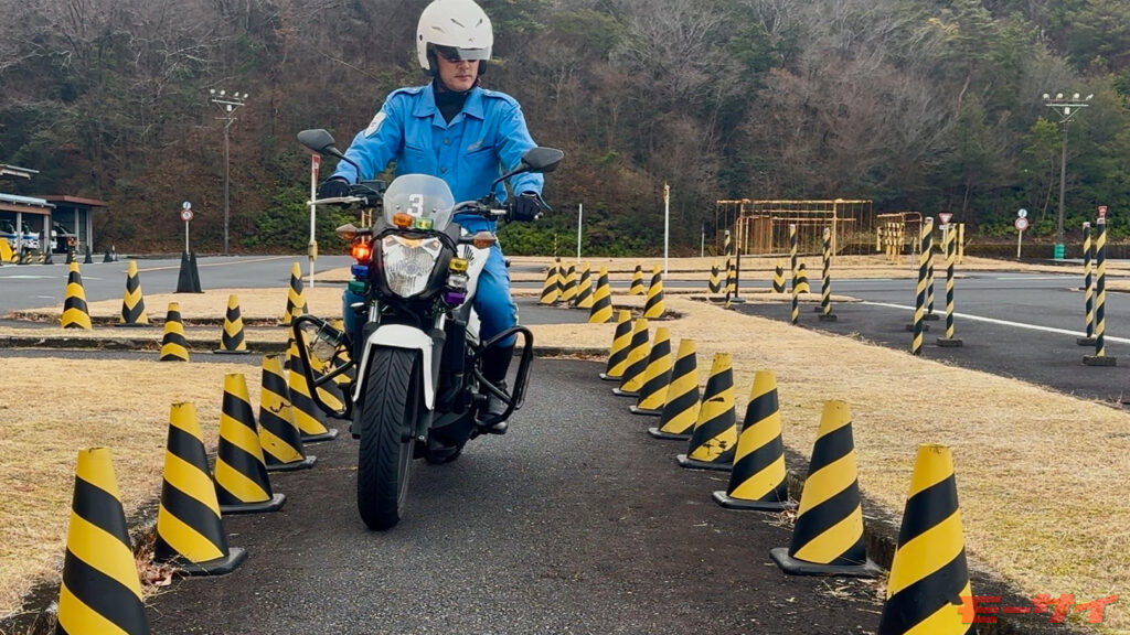 You Can't Turn on Eyes Alone — A Working Riding Instructor on the Real Secret to Cornering Technique
