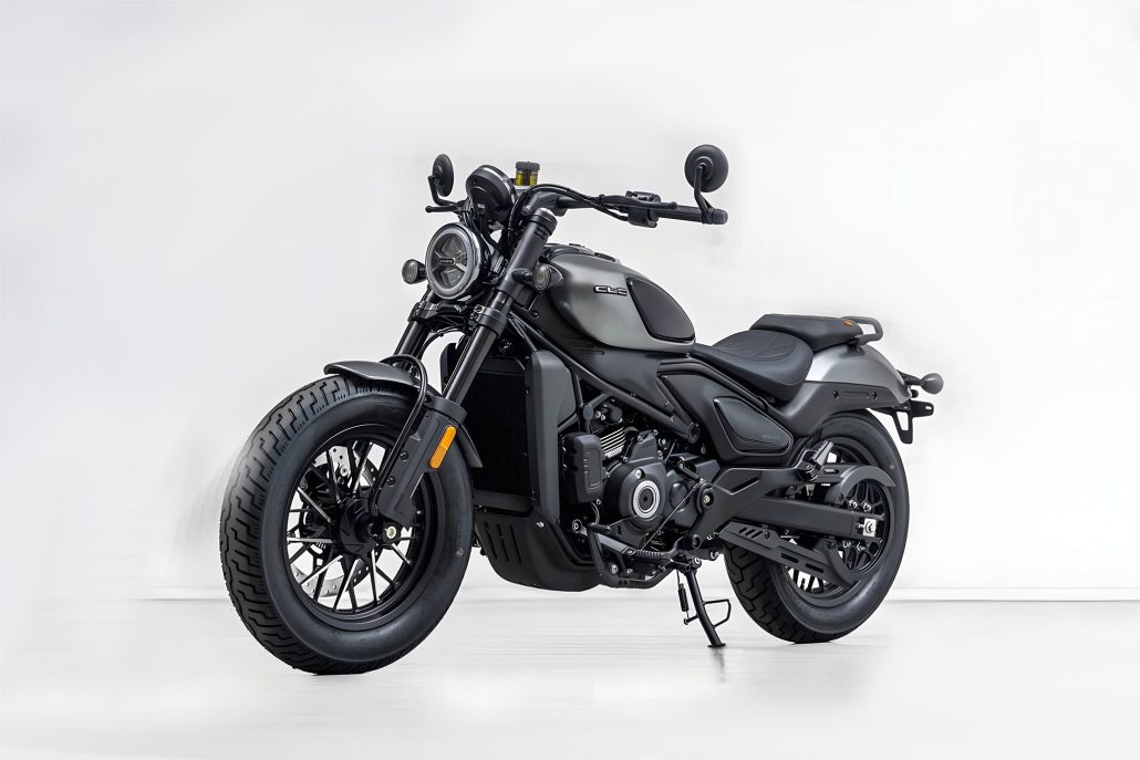 CFMoto Unveils New Cruiser 550 CL-C, 526cc Parallel-Twin Producing 53hp