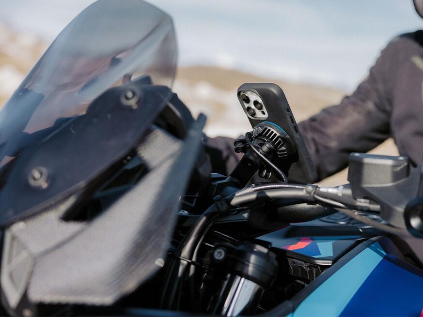 バイクの振動でスマホが故障?手ぶれ補正カメラへの影響に注意