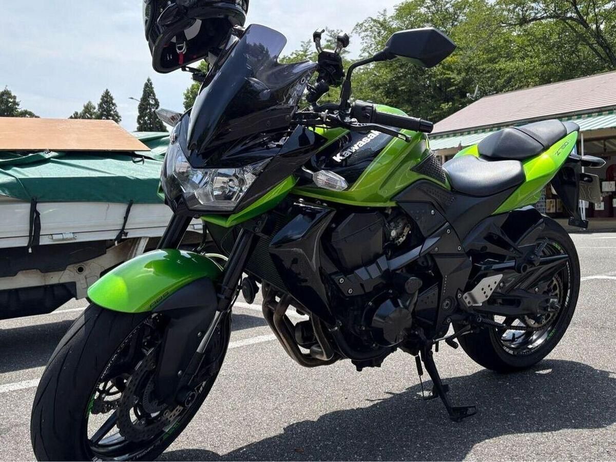 Kawasaki Z750R Owner Says Acceleration Is 'Ferociously Fast' in Webike Feature
