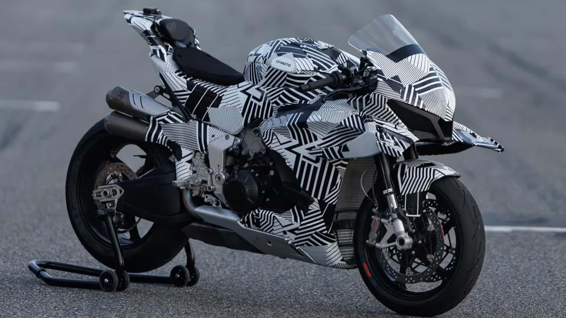 CFMotoの新型「V4 SR-RR」が最高速315.8km/hを記録、スーパーバイク市場に挑戦
