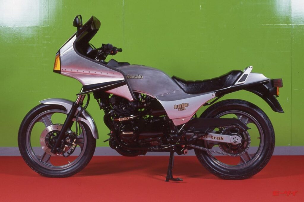 幻の1981年式ターボ試作車、カワサキZ750とヤマハXJ1100を比較