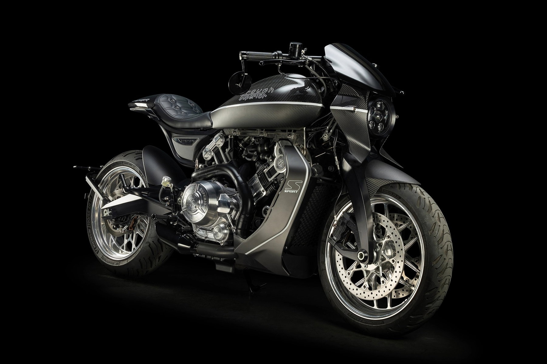 Brough Superior「Dagger S」 102馬力・ハニカムカーボンのスポーツ版