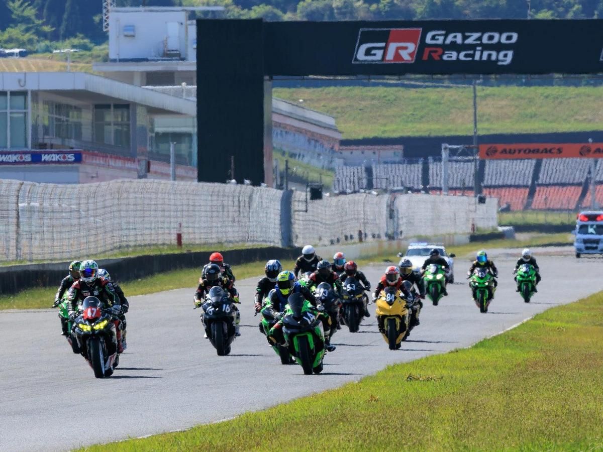 Ninja ZX-25R One-Make 'Team Green Cup' Held at Autopolis, Next Round Debuts at Tsukuba