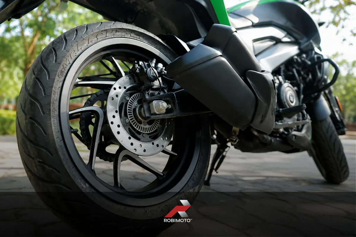 Single-Channel vs Dual-Channel ABS: What Actually Changes for Riders