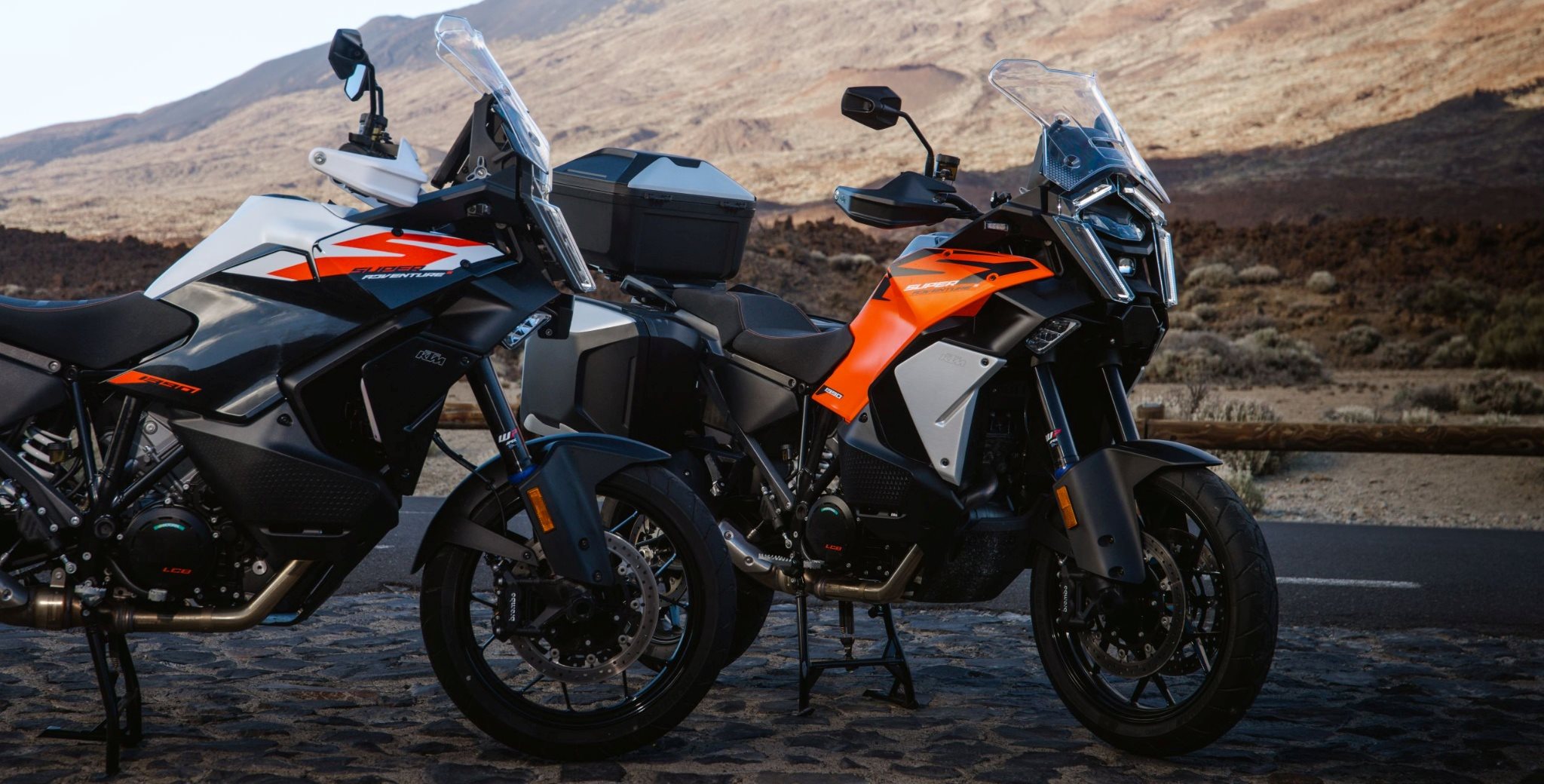 KTM's 990 RC R Marks a Return to Supersport — a Serious 947cc, 130-Horsepower Machine