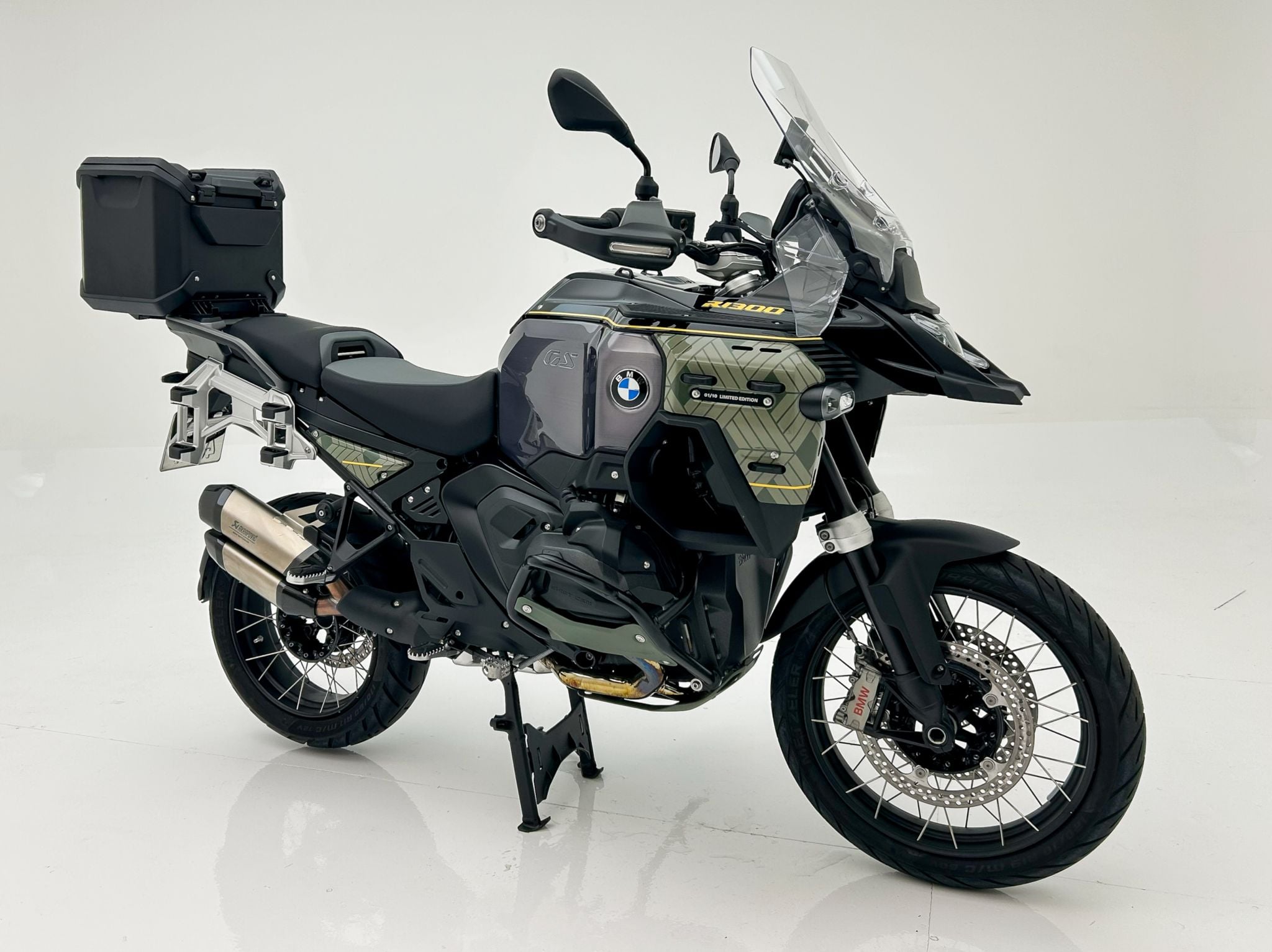 BMW、マナウス工場10周年で「R1300GSアドベンチャー」限定10台発表