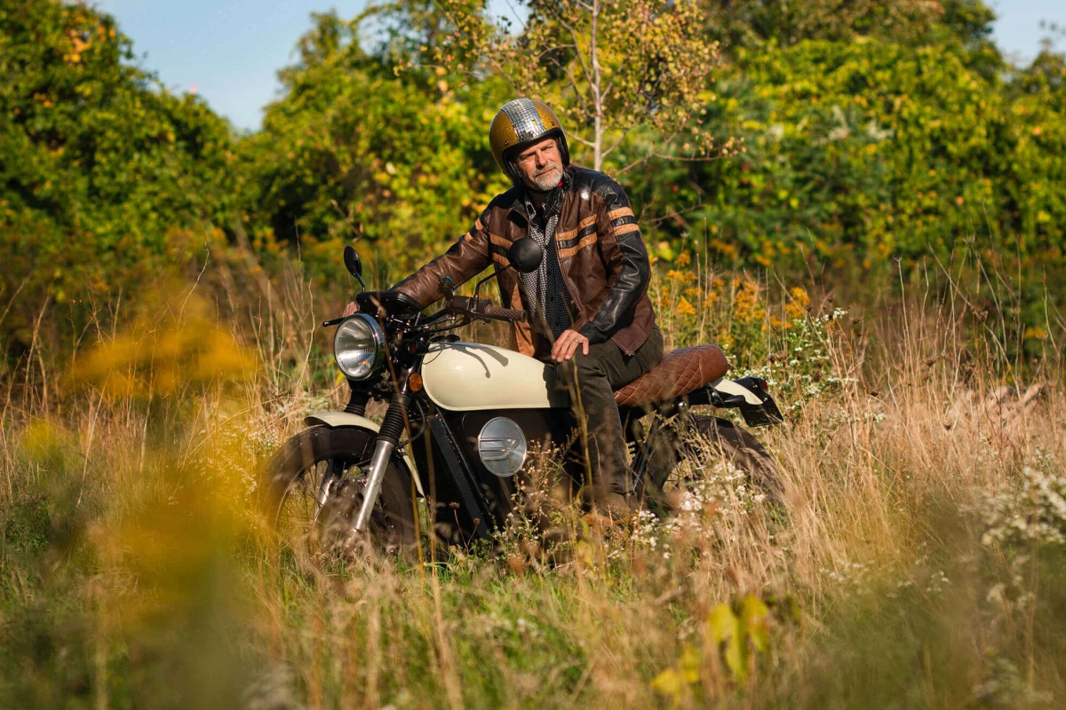 Beachman's Special Vehicles Division Revives a 1974 Honda CB500 With a 72V Electric Conversion