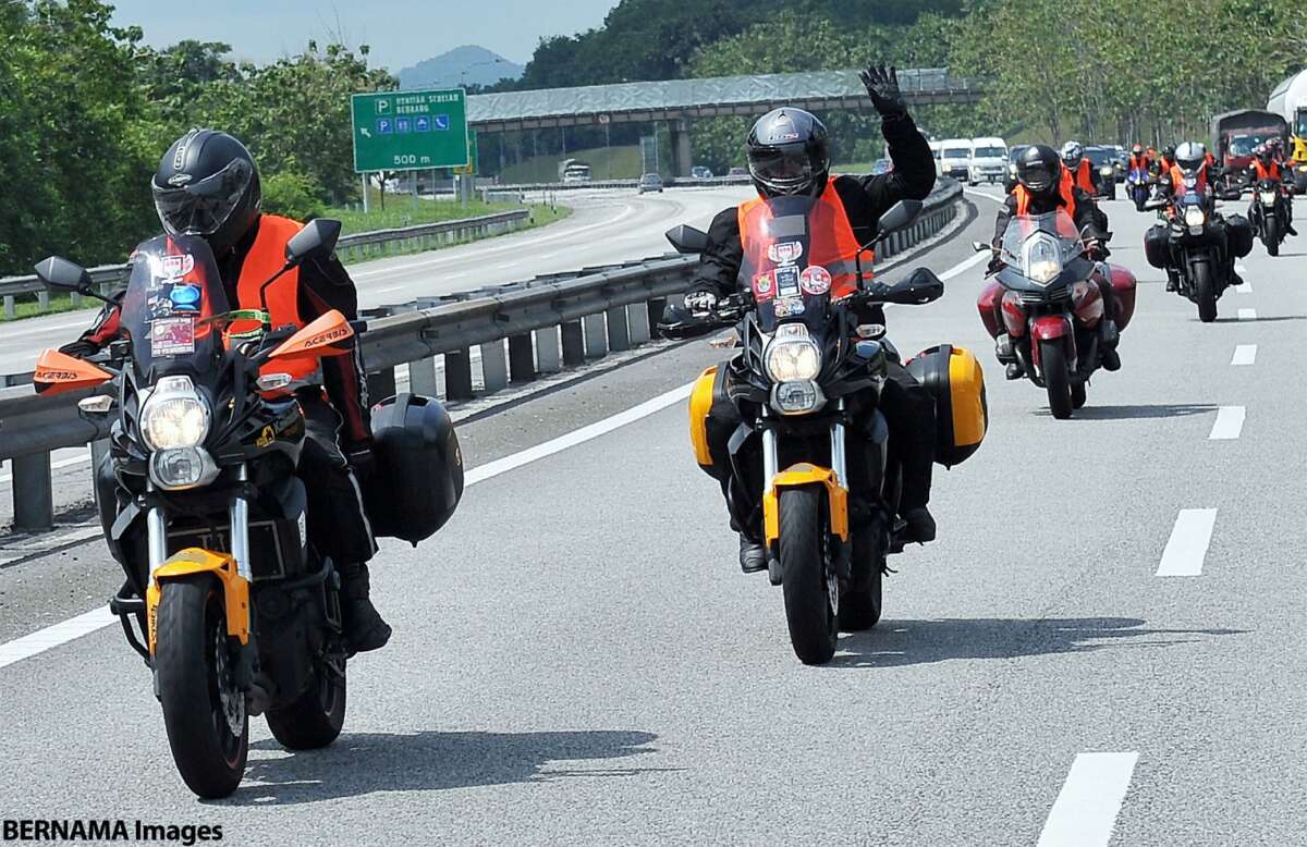 Malaysian Experts Call for Rules on Group Size and Spacing for Motorcycle Convoys