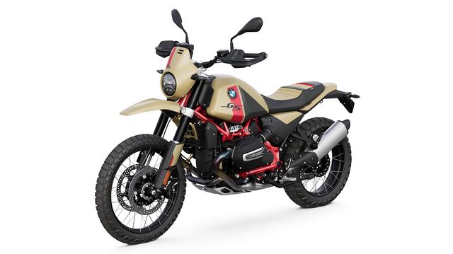 BMW's R12 G/S Starts at 2.454 Million Yen, Reviving Its 1980s Look with Modern Tech