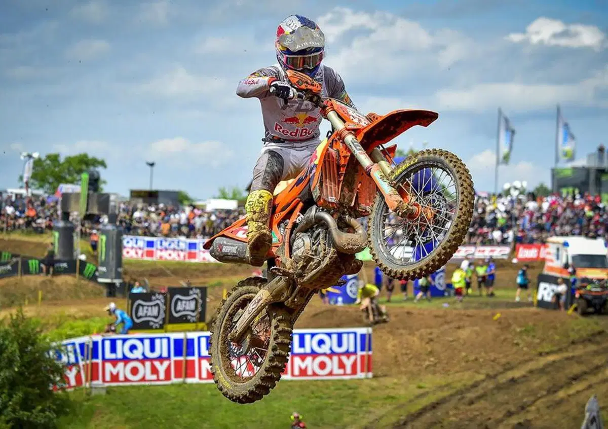 MXGPポルトガル予選レース、ルカ・クーネンが快走しファレスがMX2制す