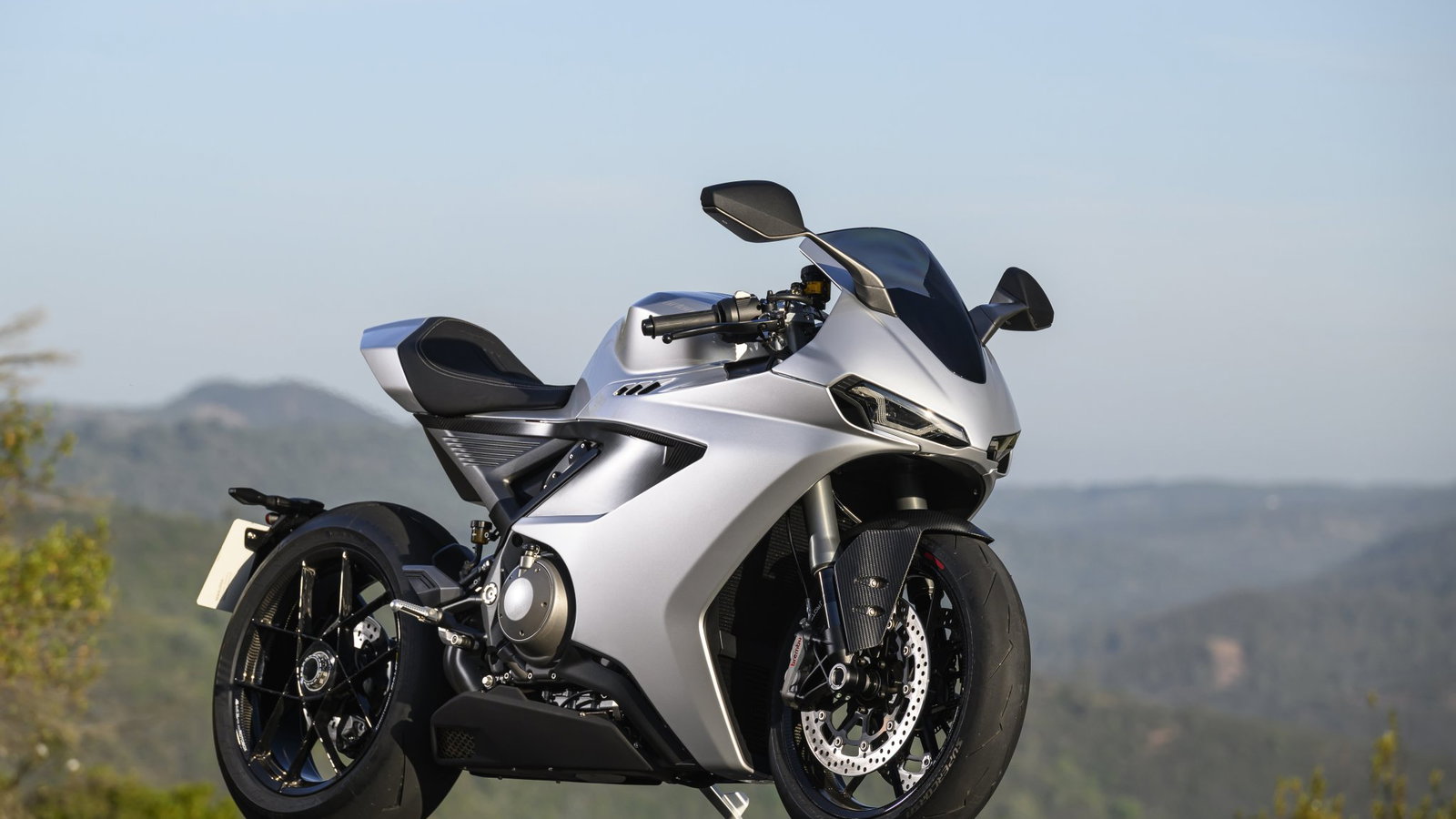 Norton's New Manx R Superbike Officially Arrives at UK Dealers