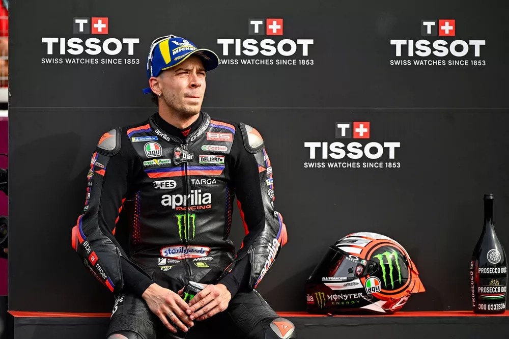 満身創痍のベゼッキ、MotoGP英国GPスプリントで劇的3位表彰台を獲得