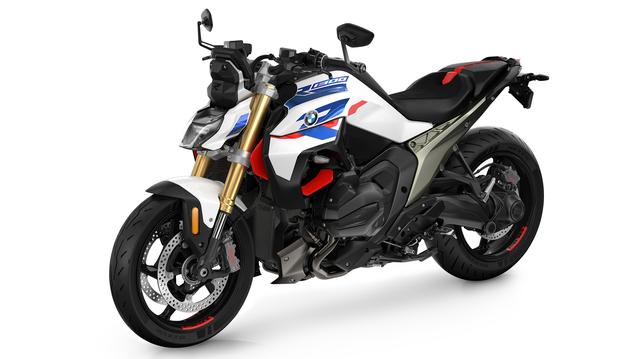 BMW R1300R、可変バルブ「ShiftCam」の空水冷ボクサーで145馬力