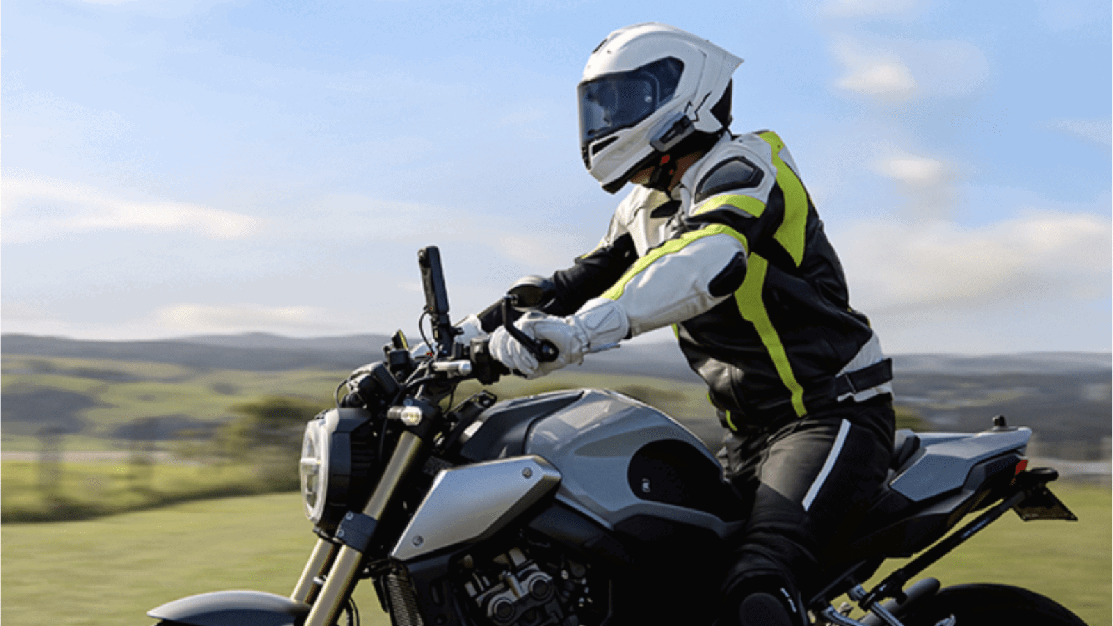 Insta360、新フラッグシップ『X6』発表 バイク専用マウントセットも