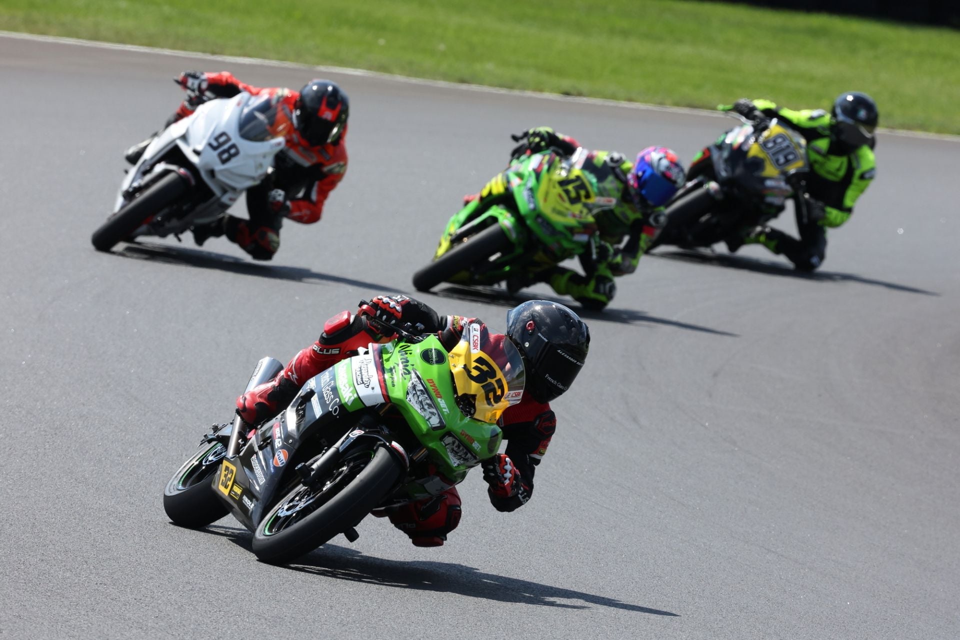 Canadian Superbike Season Opener: 14-Time Champion Jordan Szoke Wins in Dramatic Final-Lap Pass
