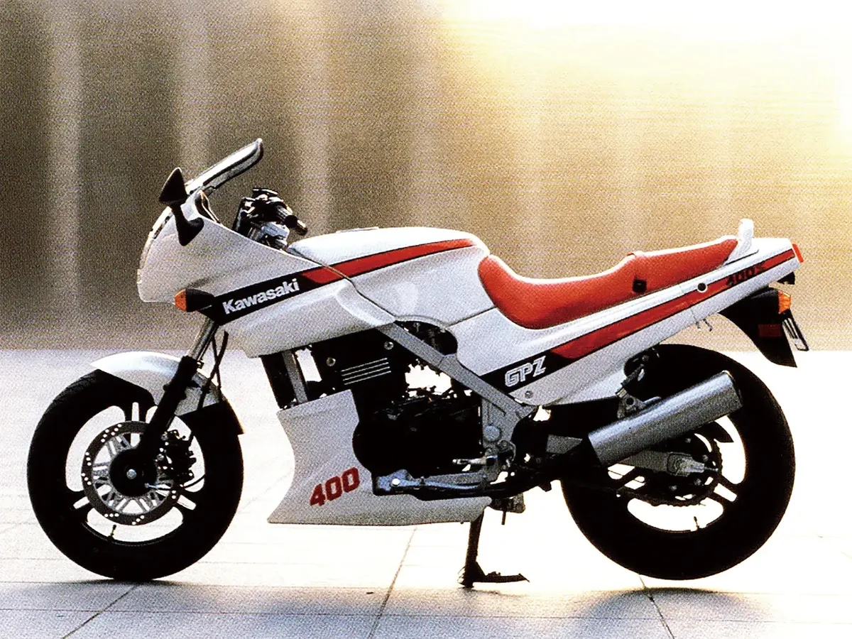 Kawasaki GPZ400S's Parallel-Twin: Popular Overseas, Little Known in Japan's Four-Cylinder-Obsessed Domestic Market