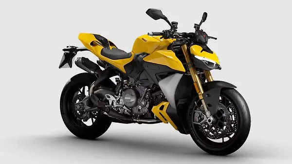 Ducati Streetfighter V2 S Gets New 'Ducati Yellow' Color to Rival Signature Red