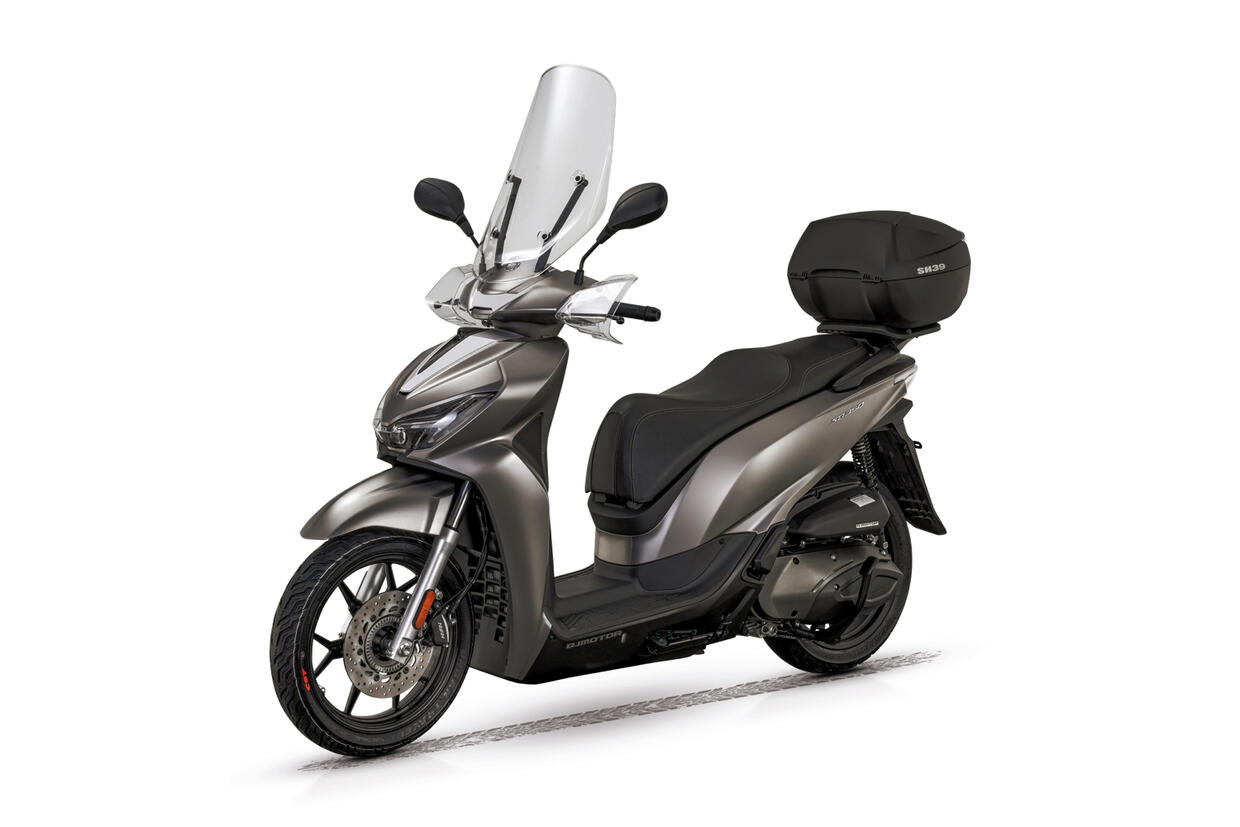 QJ Motor『SQ 350』登場 装備充実の中排気量ハイホイールで街を攻める