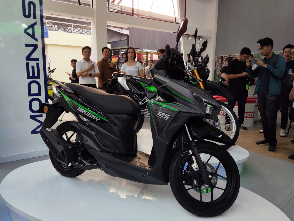Yamaha Unveils Special Custom Version of Grand Filano Hybrid in Jakarta