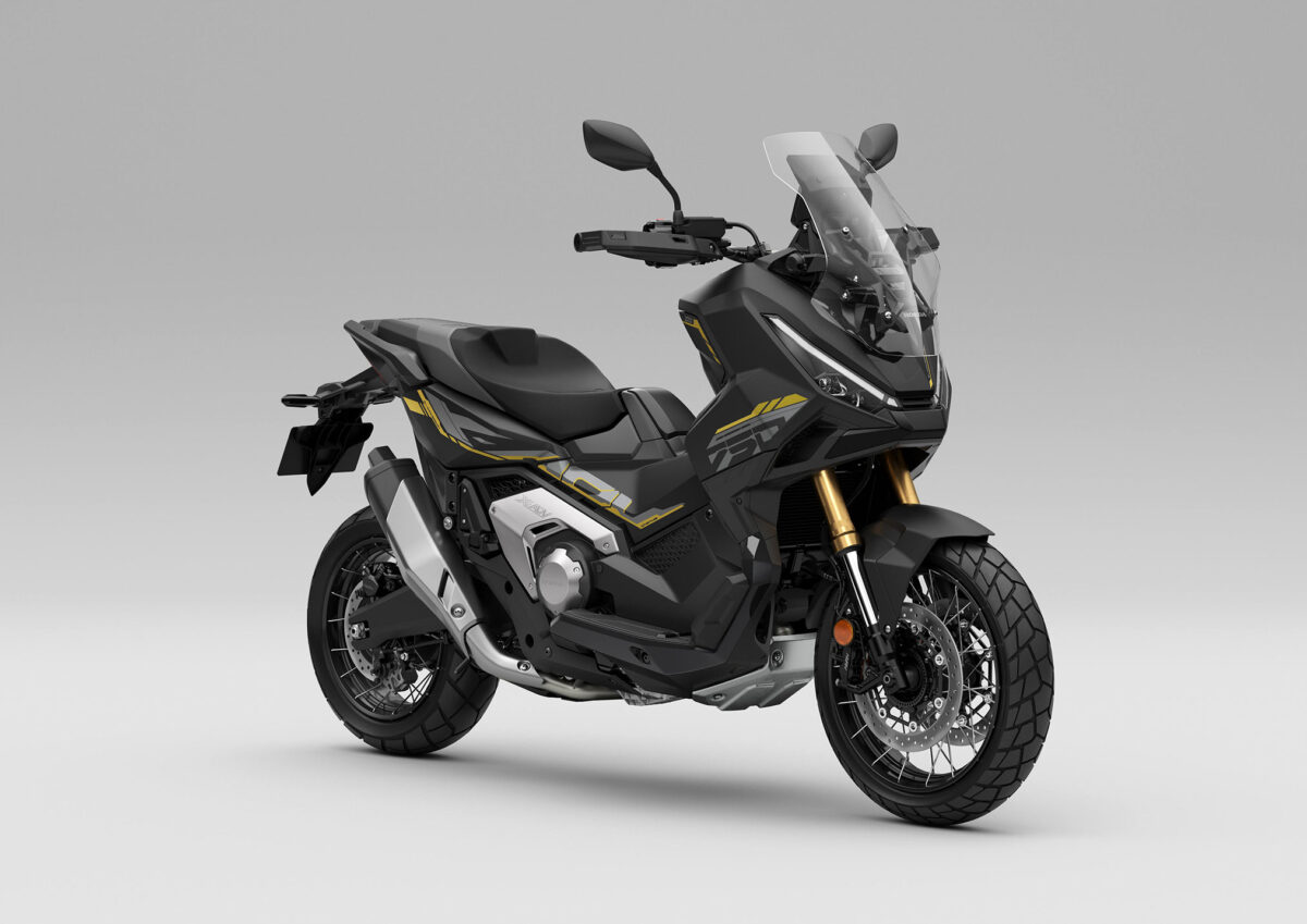 ホンダ、2027年型X-ADV DCTを発表 新色4種追加も基本性能は据え置き