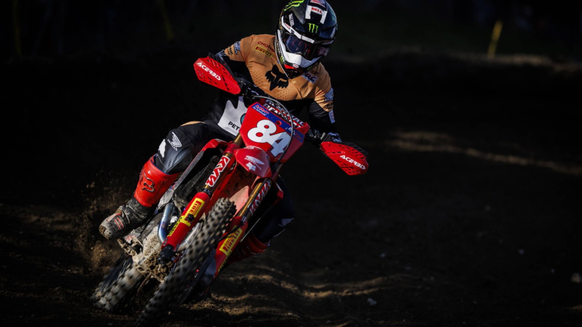 MXGPオランダ予選、ヘルリングスが独走 デ・ウルフは転倒から30番手挽回