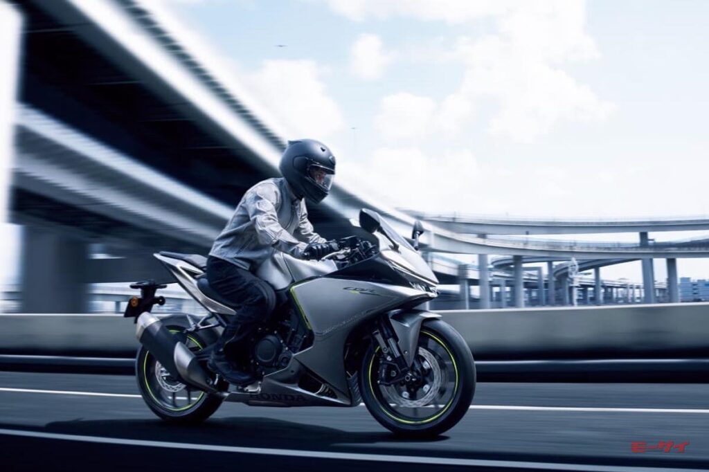 Honda's CBR400R FOUR E-Clutch Launches September 18, First Inline-Four Full-Fairing 400 in 26 Years, Priced at ¥1,199,000