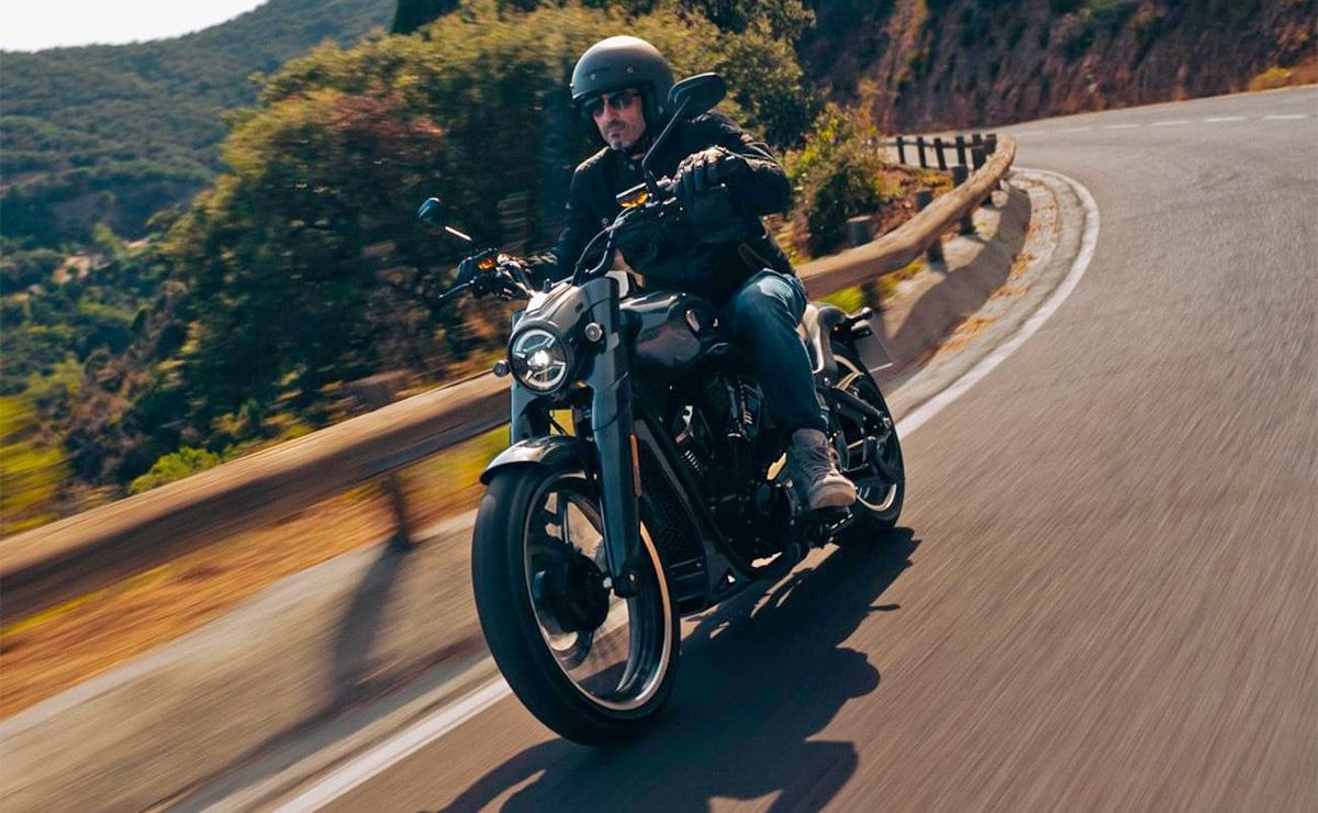 Rieju Coaster 125 Debuts as a Budget V-Twin Custom Redefining the Class