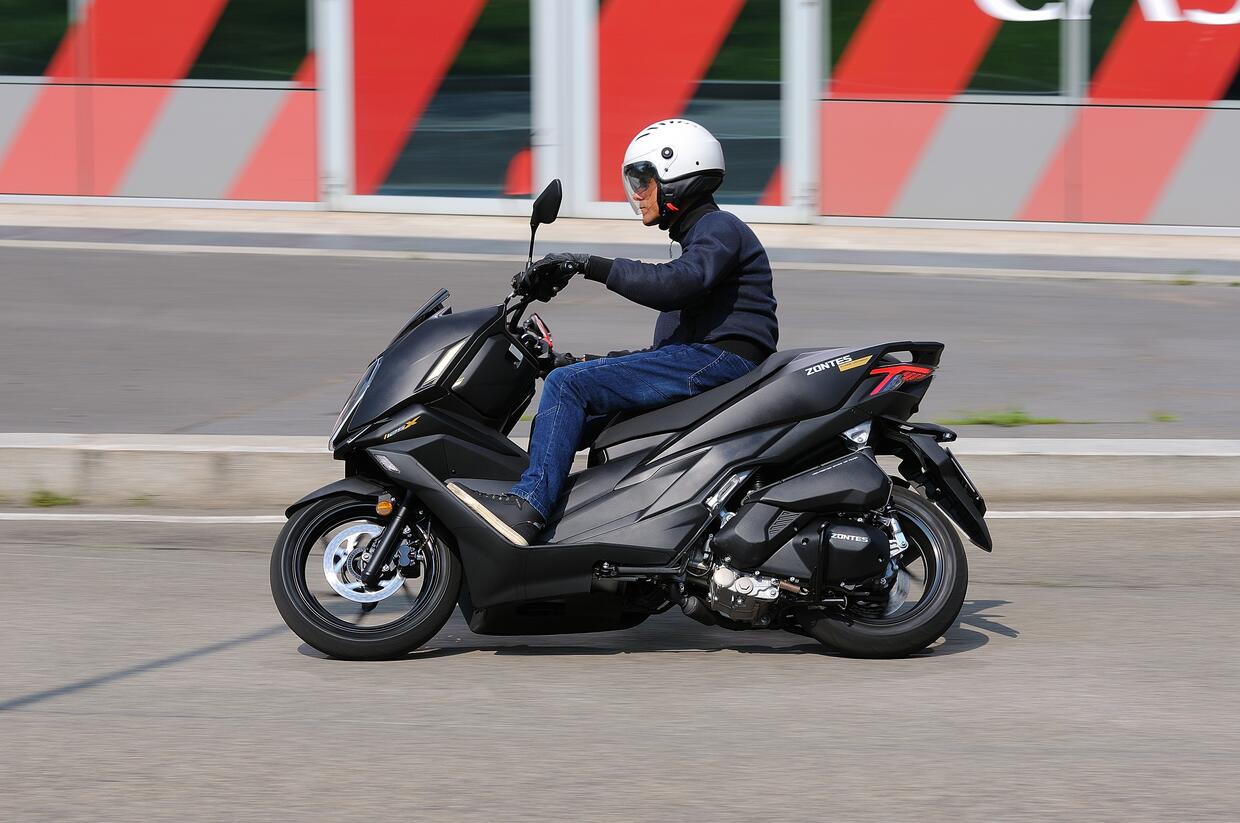 Riding the Zontes 125X: A Chinese-Made 125cc Scooter That Prides Itself on an Aluminum Frame