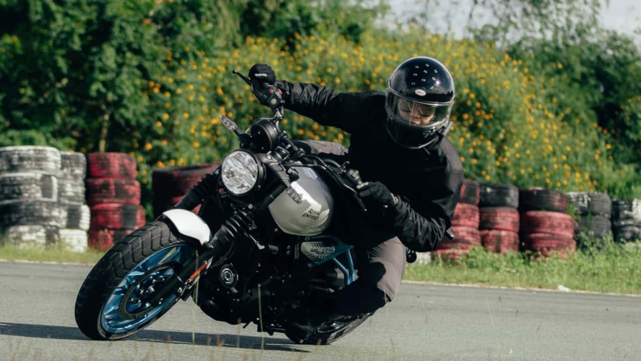 India's Big-Bike Sales Fall 30% as Small Bikes Get Seriously Good