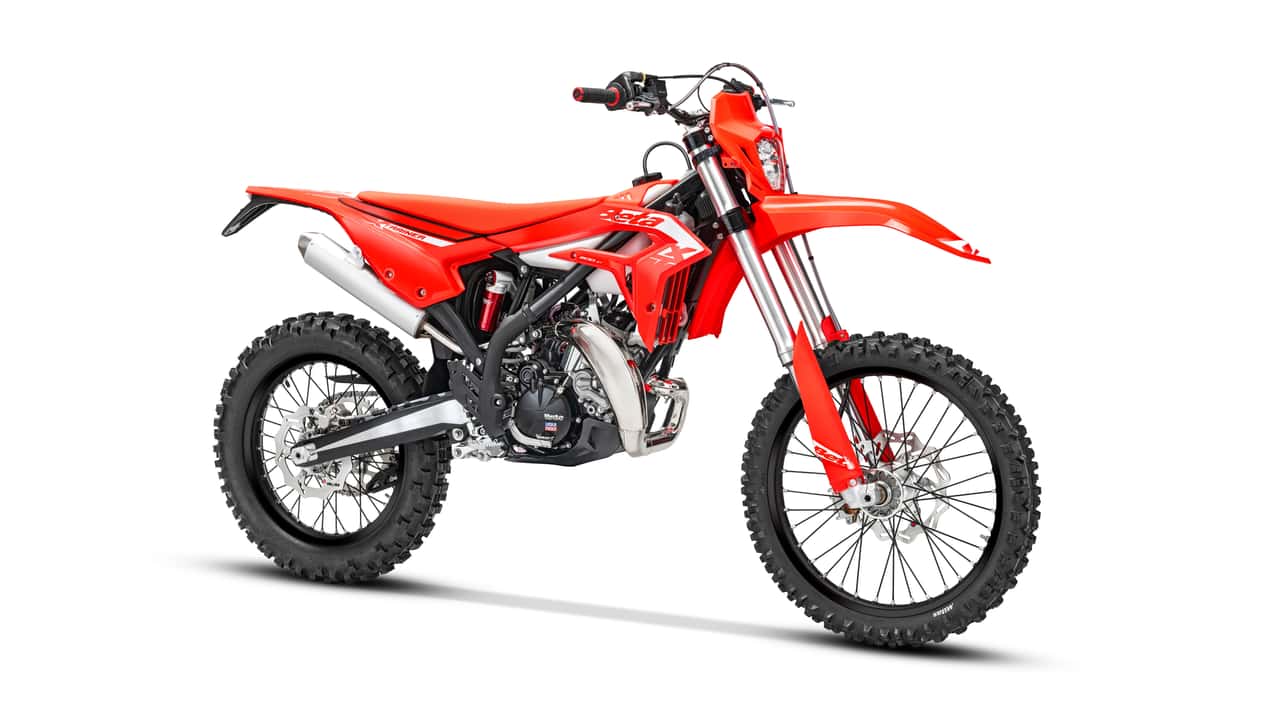 Beta Adds New Xtrainer 200, Widening the Door to Enduro for Beginners
