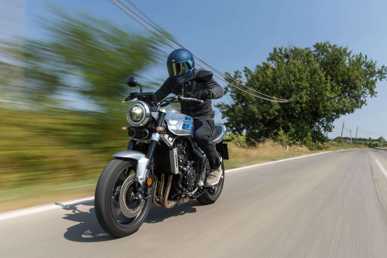 Dutch Media Rides the 2026 Honda CB1000F: A Neo-Sport Carrying Freddie's DNA