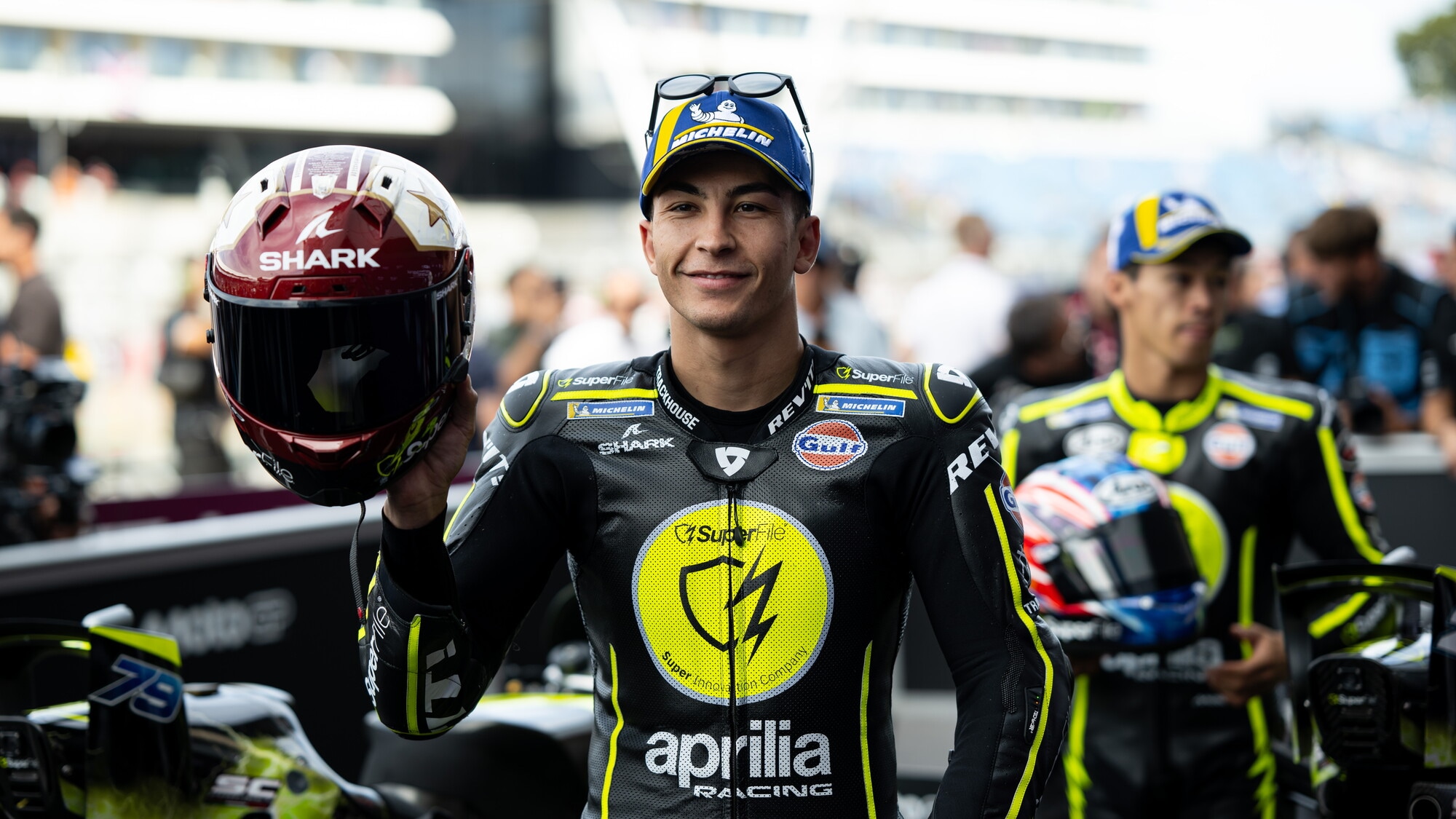 Fernández revela os bastidores da vitória: "A Aprilia ficou mais fácil de pilotar graças a Sterlacchini e a Bezzecchi"
