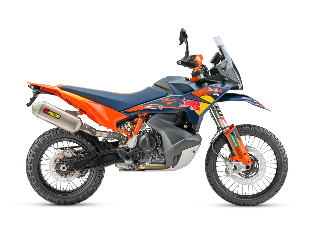 KTM 890 Adventure R Rally 2026 — Serious Spec With Red Bull Colors and Standard Akrapovic Exhaust
