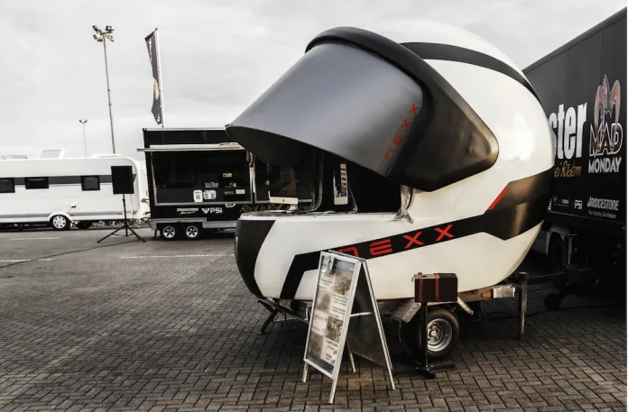 ポルトガルNEXX、巨大ヘルメットで欧州2万5000km　PRツアー始動