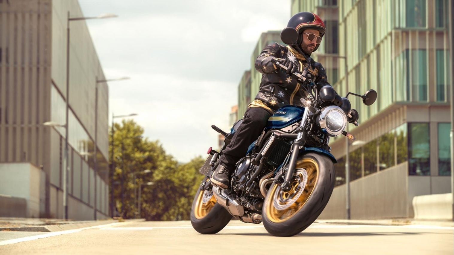Kawasaki Offers Major Discounts in India for July, Clearing Non-E20-Compliant Stock