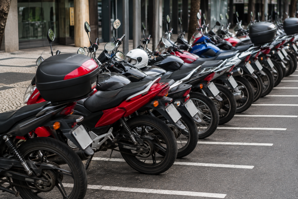 ブラジル・クリチバ市、バイクの自動車用駐車枠利用を検討 保有台数急増で