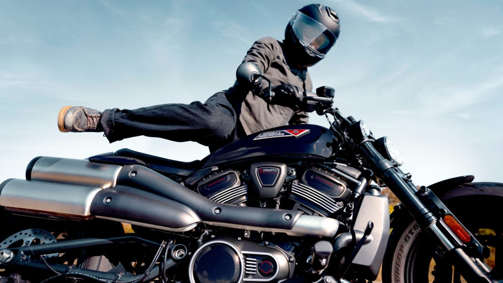 Harley-Riding Congressman Pushes Bill to Repeal DC's Helmet Law