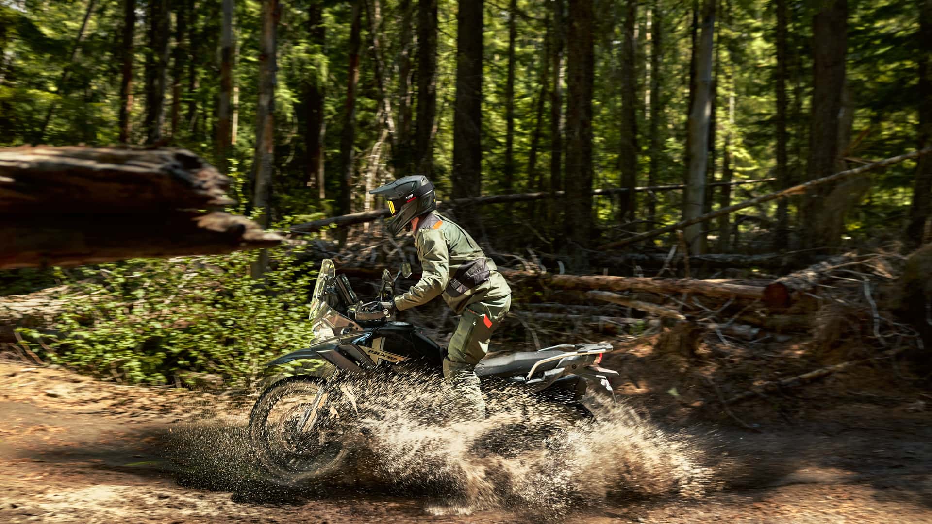 CFMoto新型『アイベックス950』発表、1万2499ドルの破格プライス