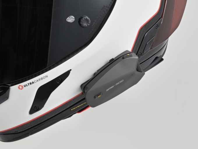 デイトナ、新インカム『RESO PILOT』発売 元ドローン技術者の新興メーカーと協業