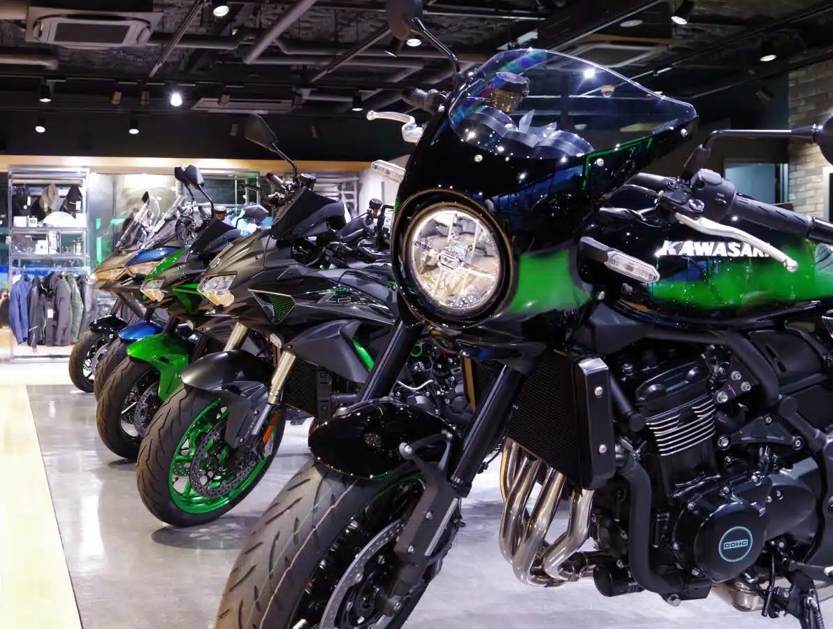 JAMA Survey: Average Age of New Motorcycle Buyers Rises to 56.5, LED Headlights Top the Wish List