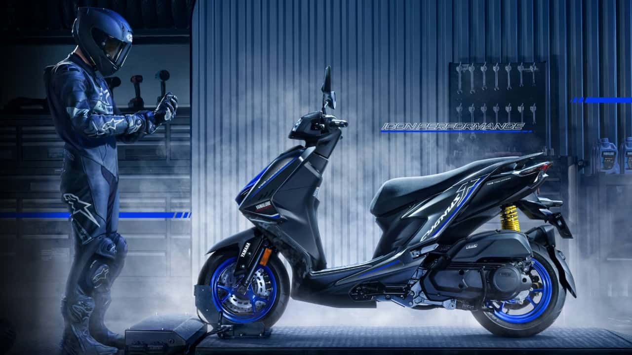 Yamaha Turns Sporty Scooter Cygnus X into a Mini R1M-Inspired Special Edition