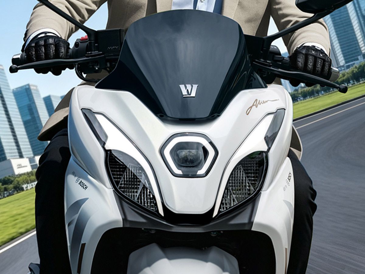 豪爵、電磁式可変バルブ「VVL」搭載の新型スクーターUFR150を発表