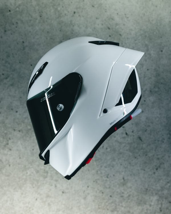 AGV、フラッグシップヘルメット「Pista GP RR」にホワイトを追加