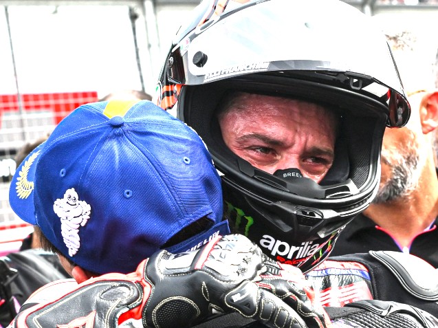 Bezzecchi Storms to Double Podium at Silverstone Just 28 Days After Surgery