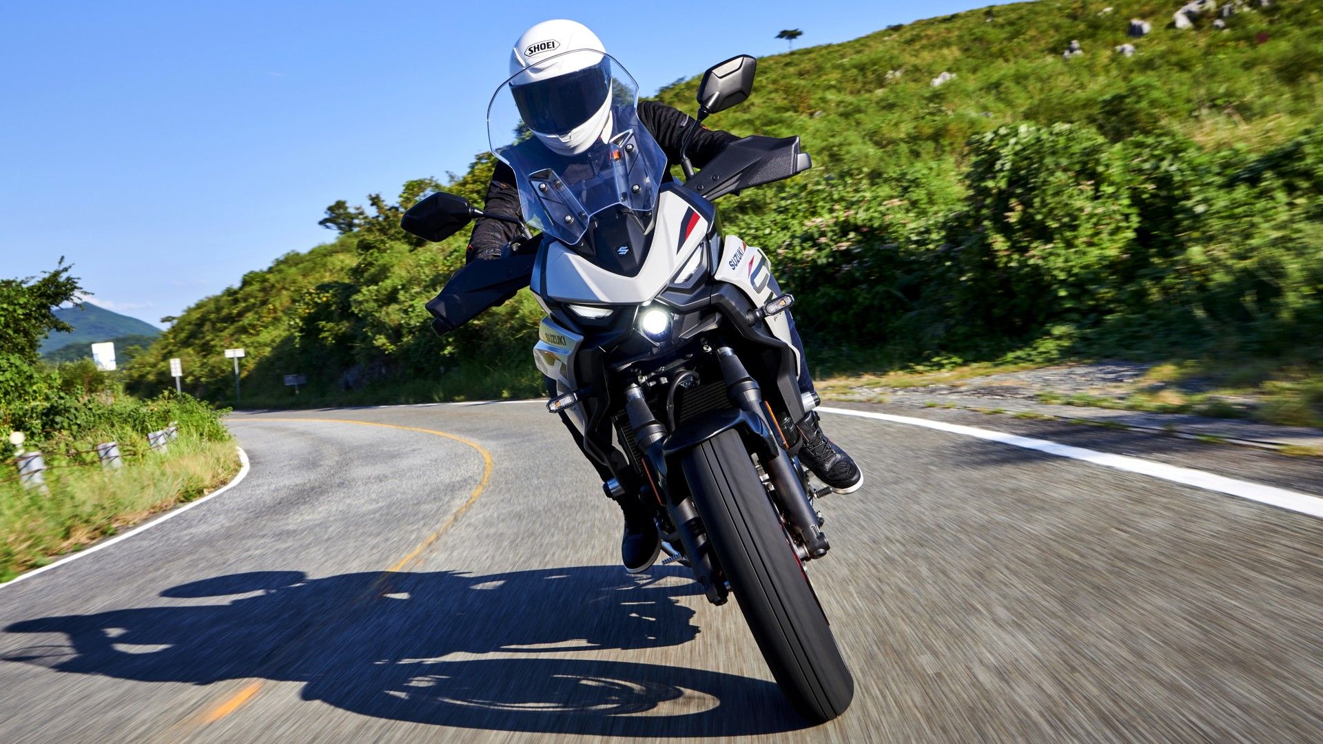 スズキSV-7GXが8599ドルで登場、1台で複数用途をこなすクロスオーバー