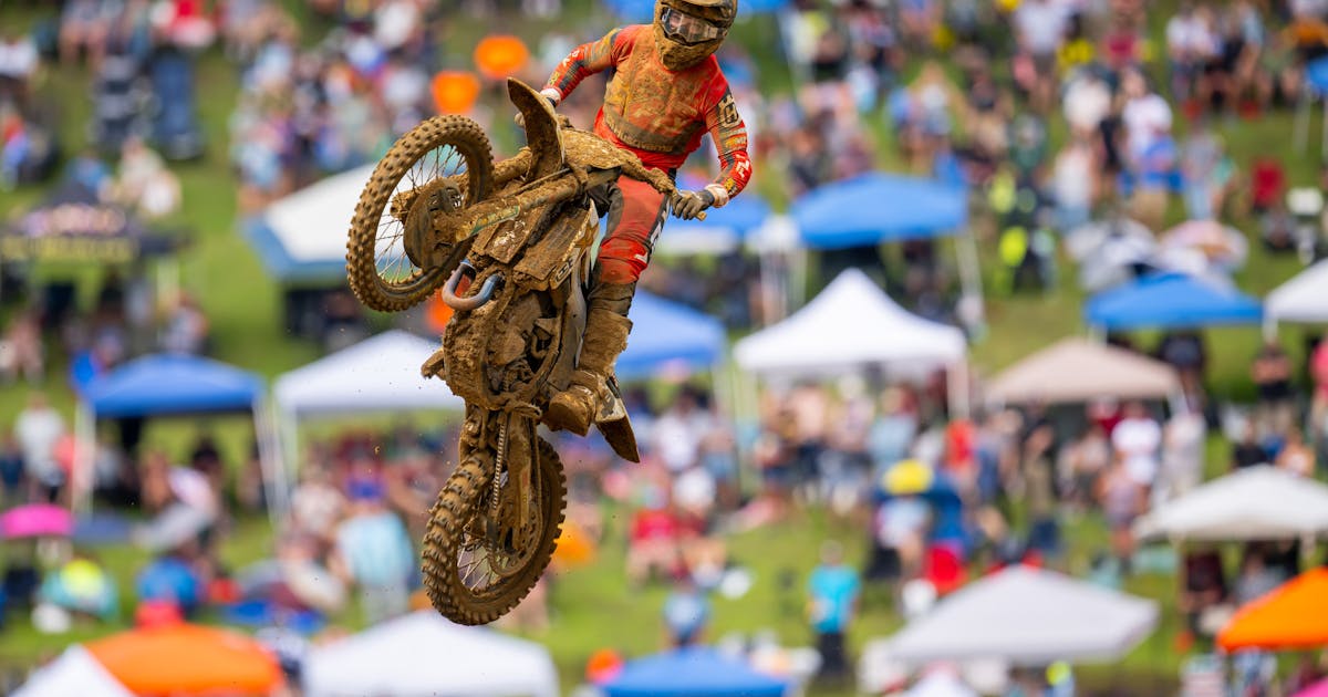Hampshire Rides a Full Moto Stuck in Second Gear at Budds Creek, Salvages 10th