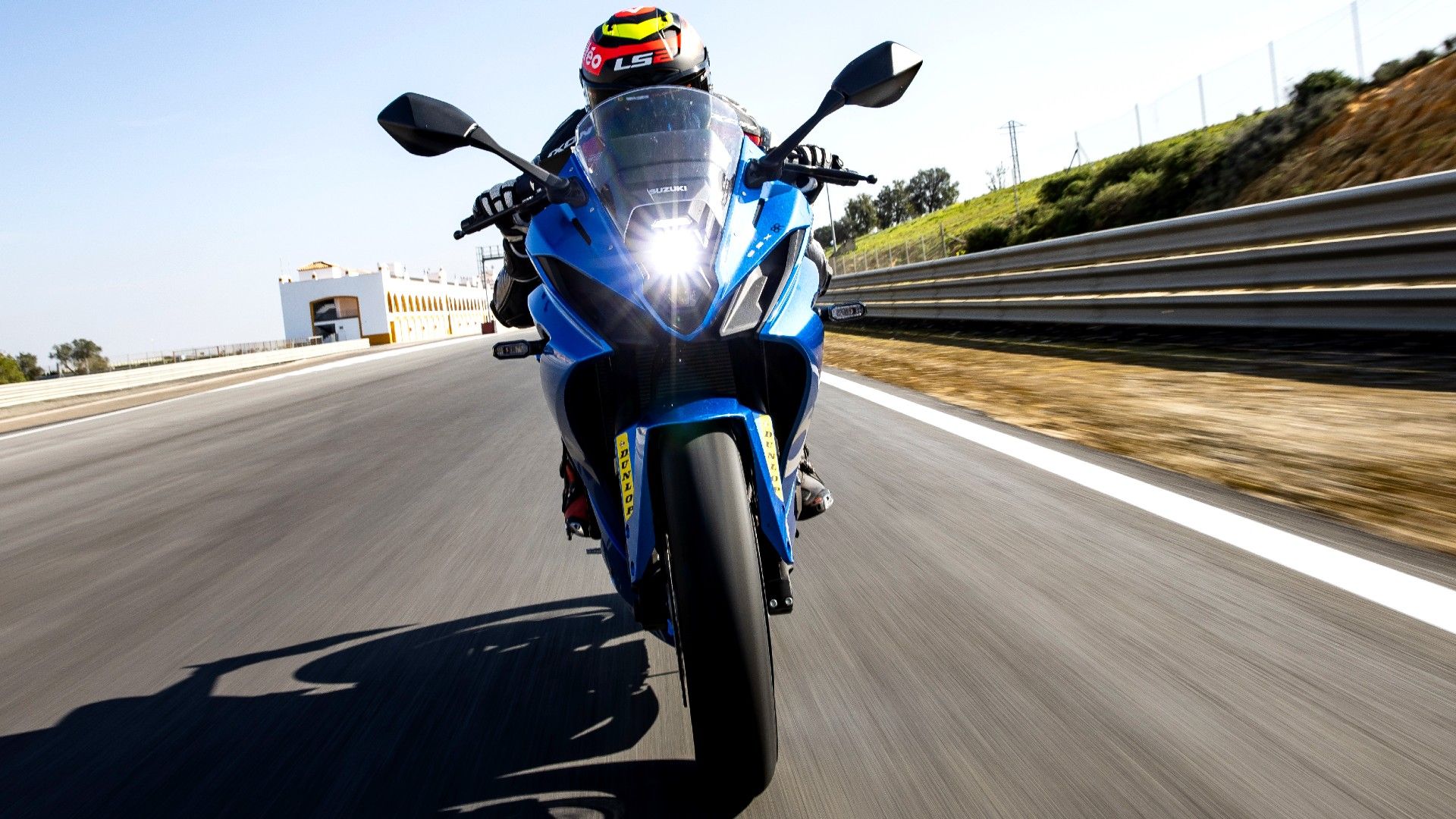 Suzuki's GSX-8R Proves a Sport Bike Doesn't Have to Punish You Daily