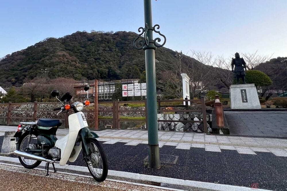 バイクで往く城跡巡り 鳥取砂丘も望む「鳥取城跡」、秀吉の兵糧攻めの舞台へ