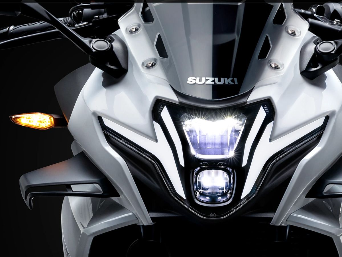 スズキ新型「GSX250R-F」中国で登場、可変バルブとウイングレット採用
